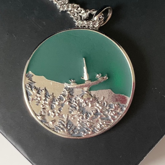 NIB Star Wars X RockLove Planetary Endor Ewok Sterling Medallion Necklace LE - Picture 4 of 12